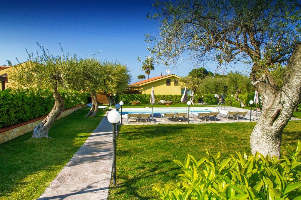 Baia Degli Ulivi Apartments Чефалу Екстериор снимка