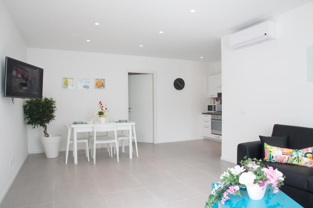 Baia Degli Ulivi Apartments Чефалу Стая снимка