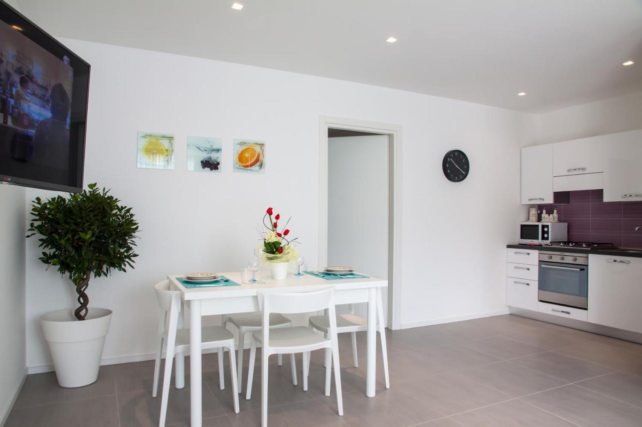 Baia Degli Ulivi Apartments Чефалу Стая снимка